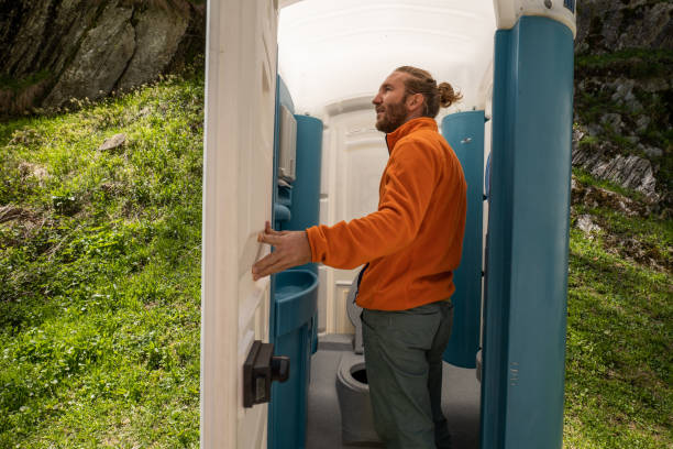Best Portable bathroom rental  in Pinecrest, FL